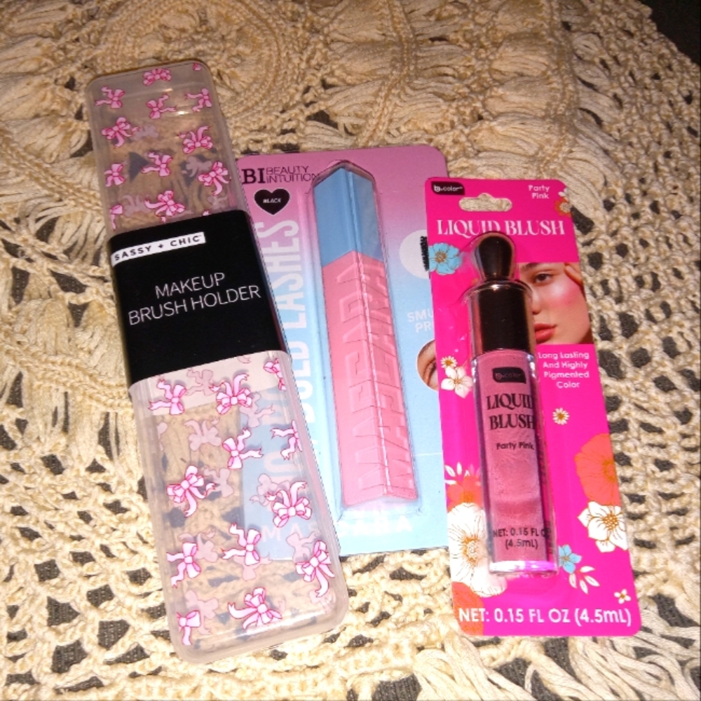 Mascara, Liquid Blush, & Holder!